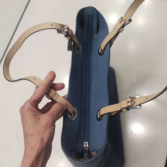 MICHAEL KORS BLUE LEATHER SHOULDER BAG - Picture 6 of 10